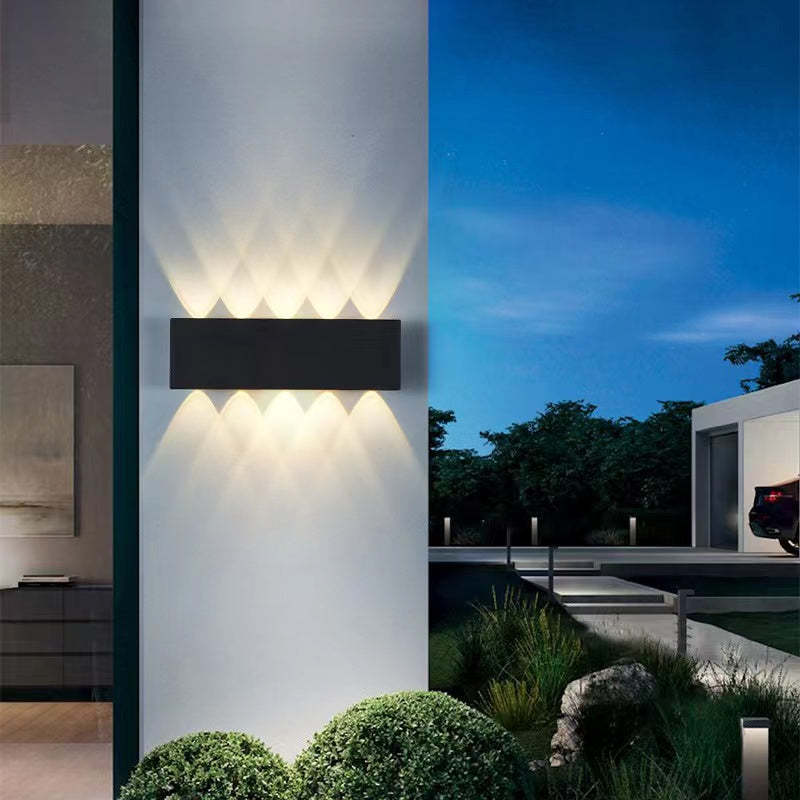 Orr metal outdoor wall lamp with modern lighting