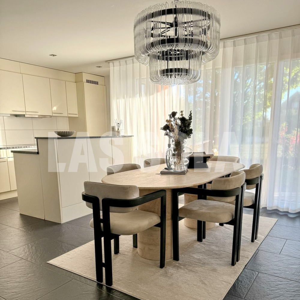 Marilyn Chandelier in Modern Dining Room