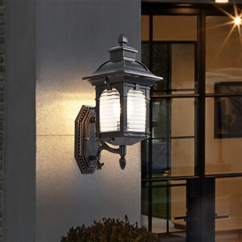 Vintage Outdoor Wall Lamp - Brady Style Lighting