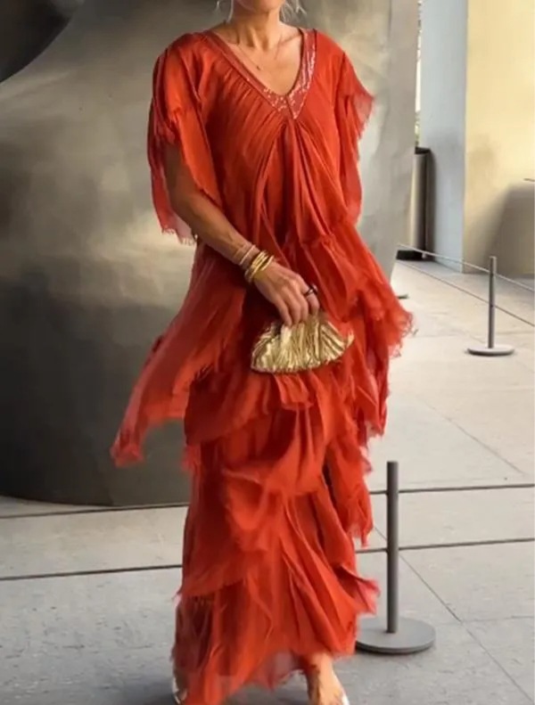  Elegant V-neck Maxi Dress