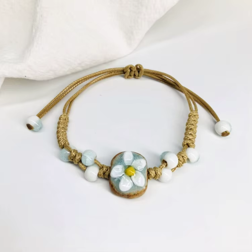 DELICATE FLOWER BRACELET