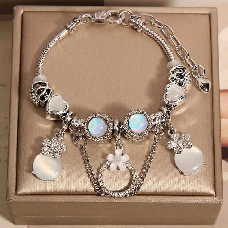 Natural Cat's Eye Cute Flower Pendant