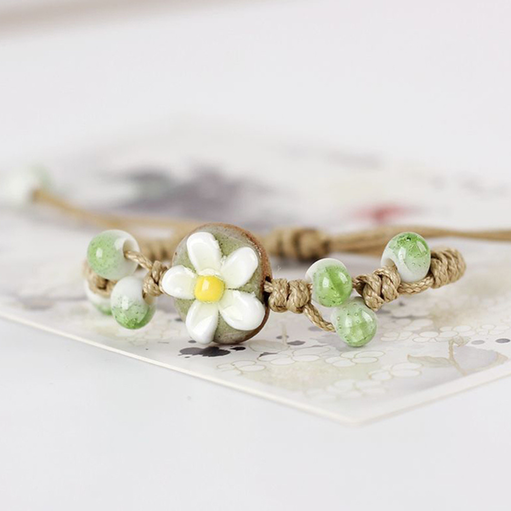 DELICATE FLOWER BRACELET