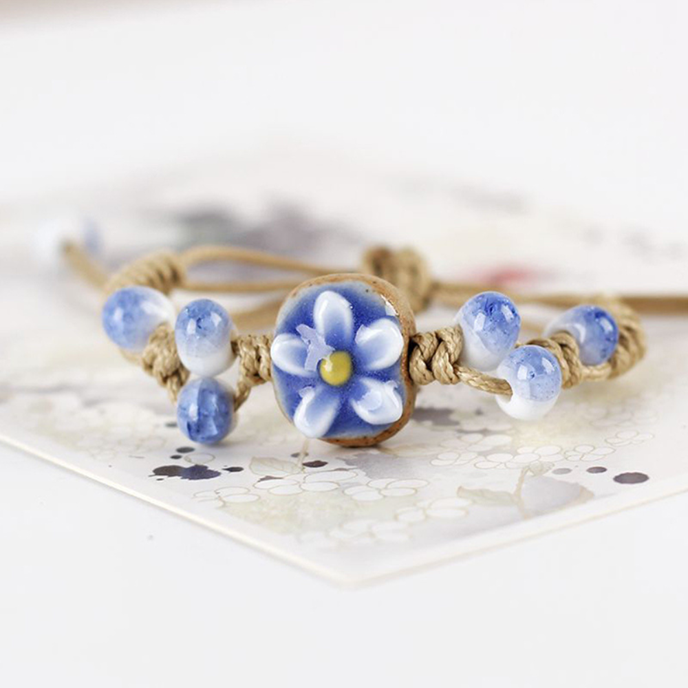 DELICATE FLOWER BRACELET