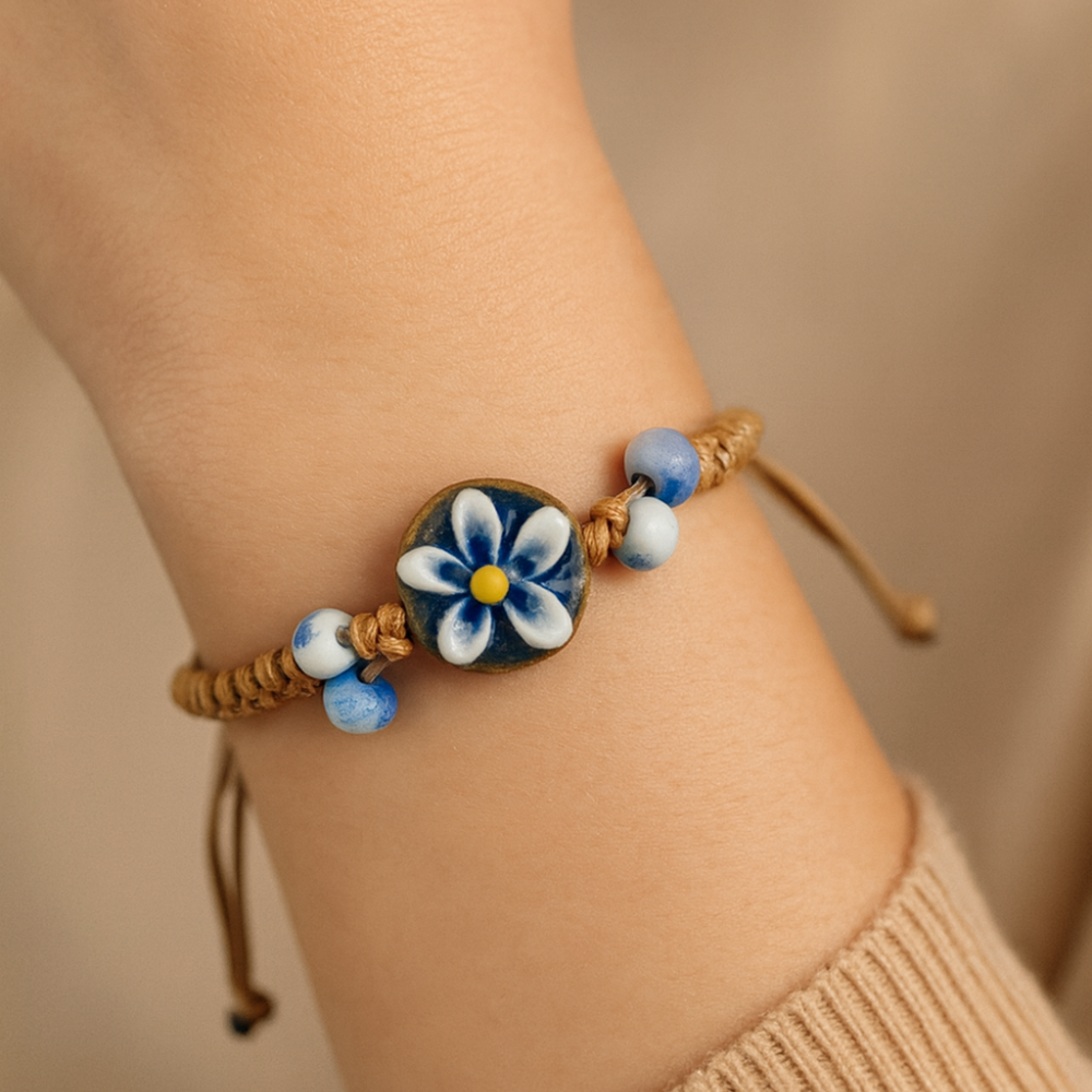 DELICATE FLOWER BRACELET