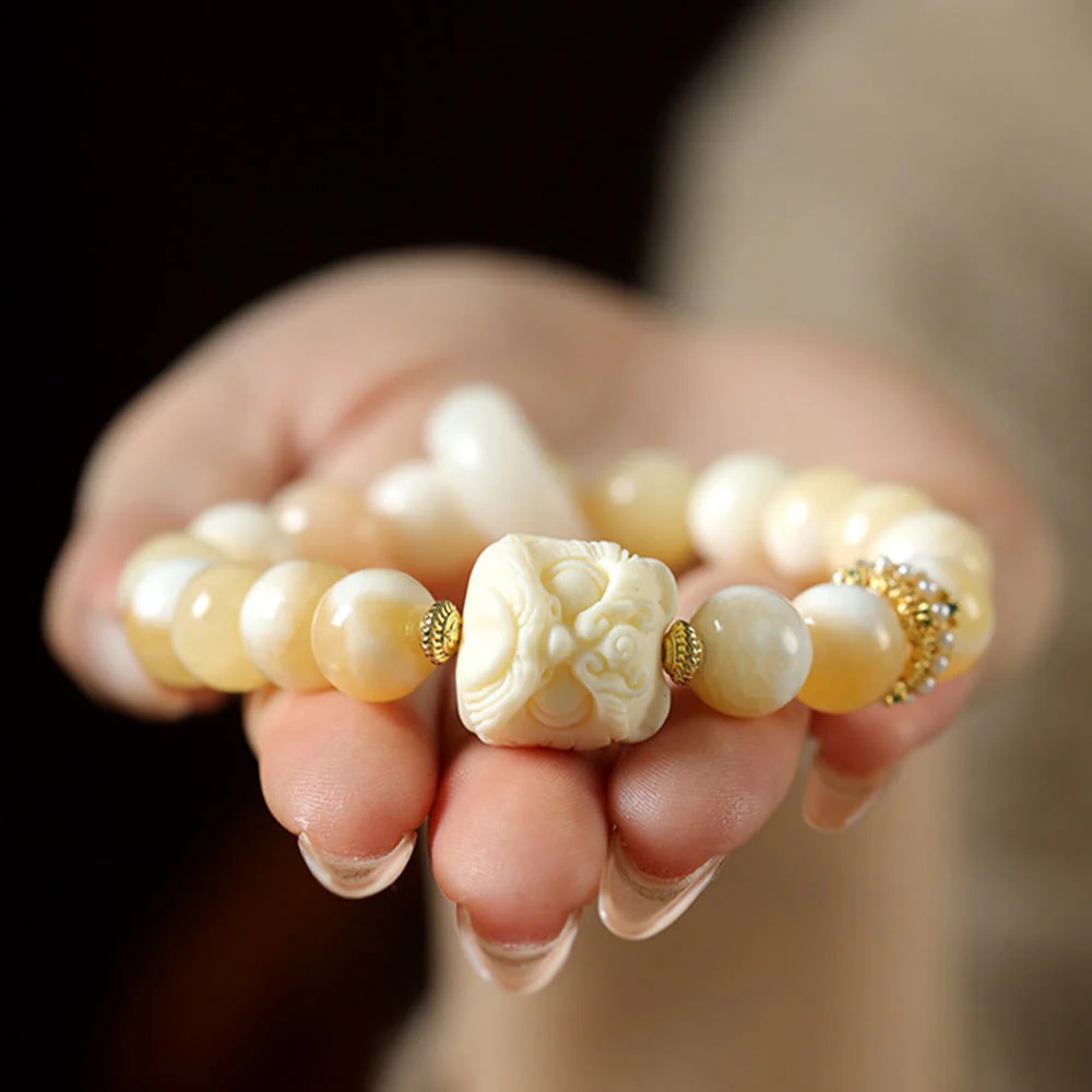 Amber Gray Agate Ivory Confidence Bracelet