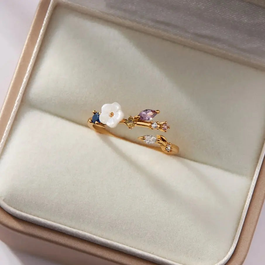 Evelynn | Joy - Gold Blossom Rings