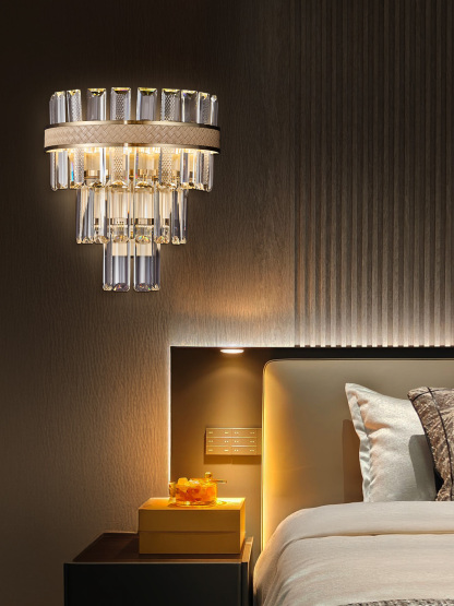 Modern Luxury Crystal Wall Sconce – Sleek Design with Cascading Elegance