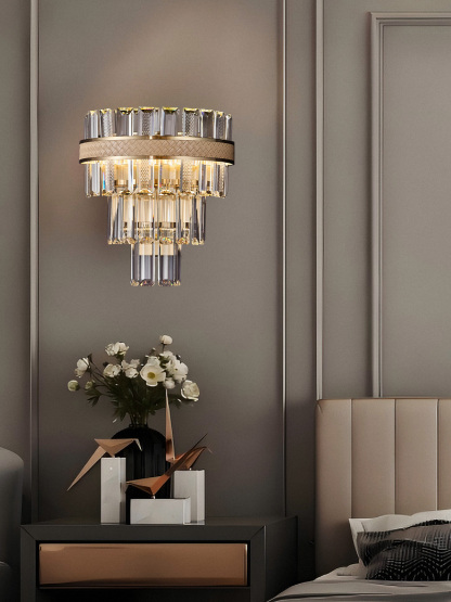 Modern Luxury Crystal Wall Sconce – Sleek Design with Cascading Elegance