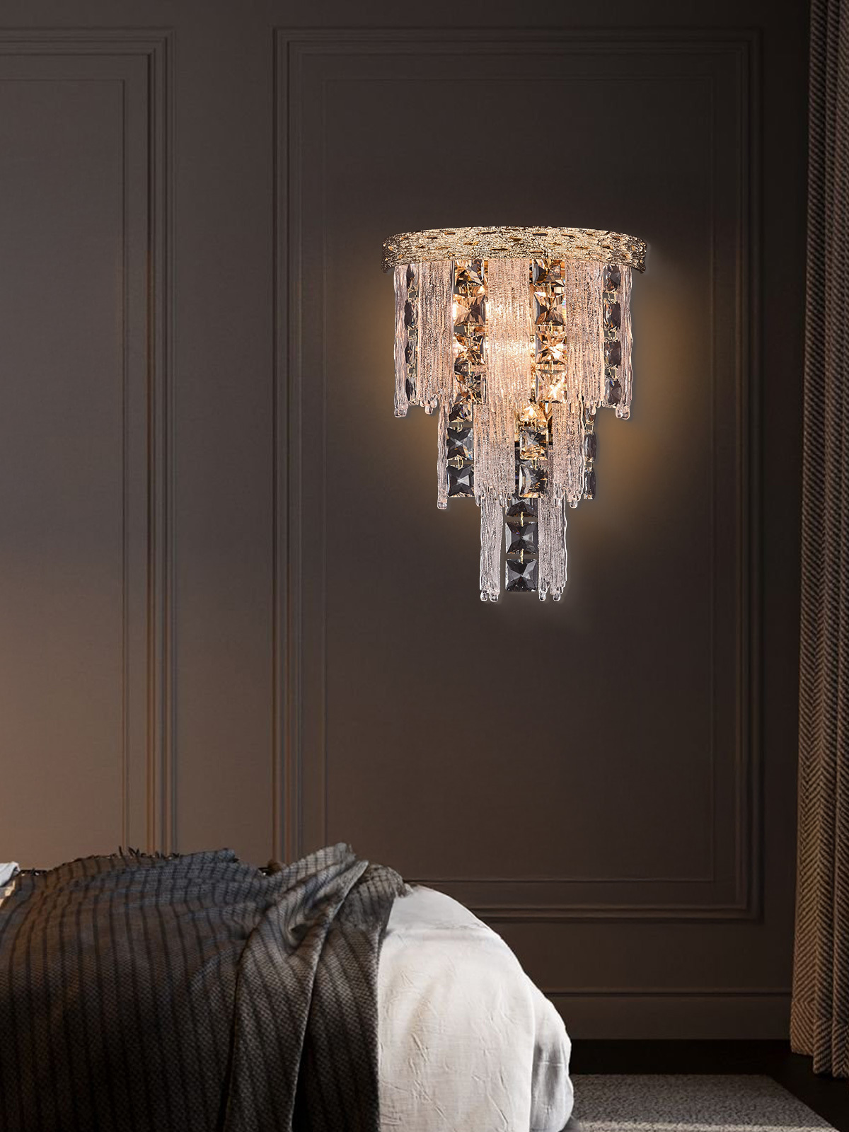 Luxury Cascading Crystal Wall Sconce – Modern Elegance for Sophisticated Interiors