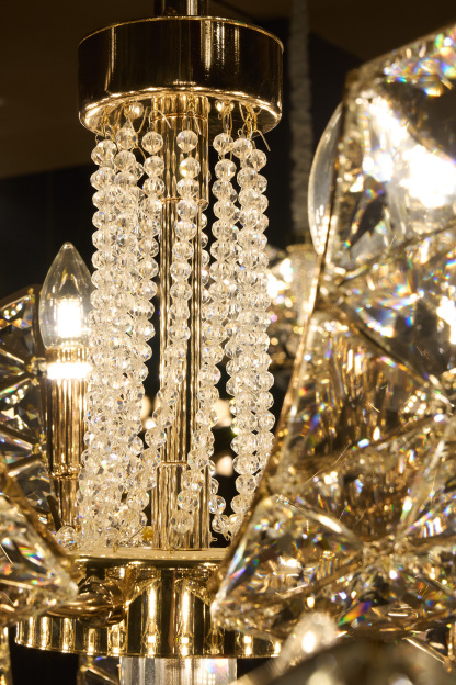 Exquisite Crystal Petal Chandelier - Modern Luxury for Your Interiors