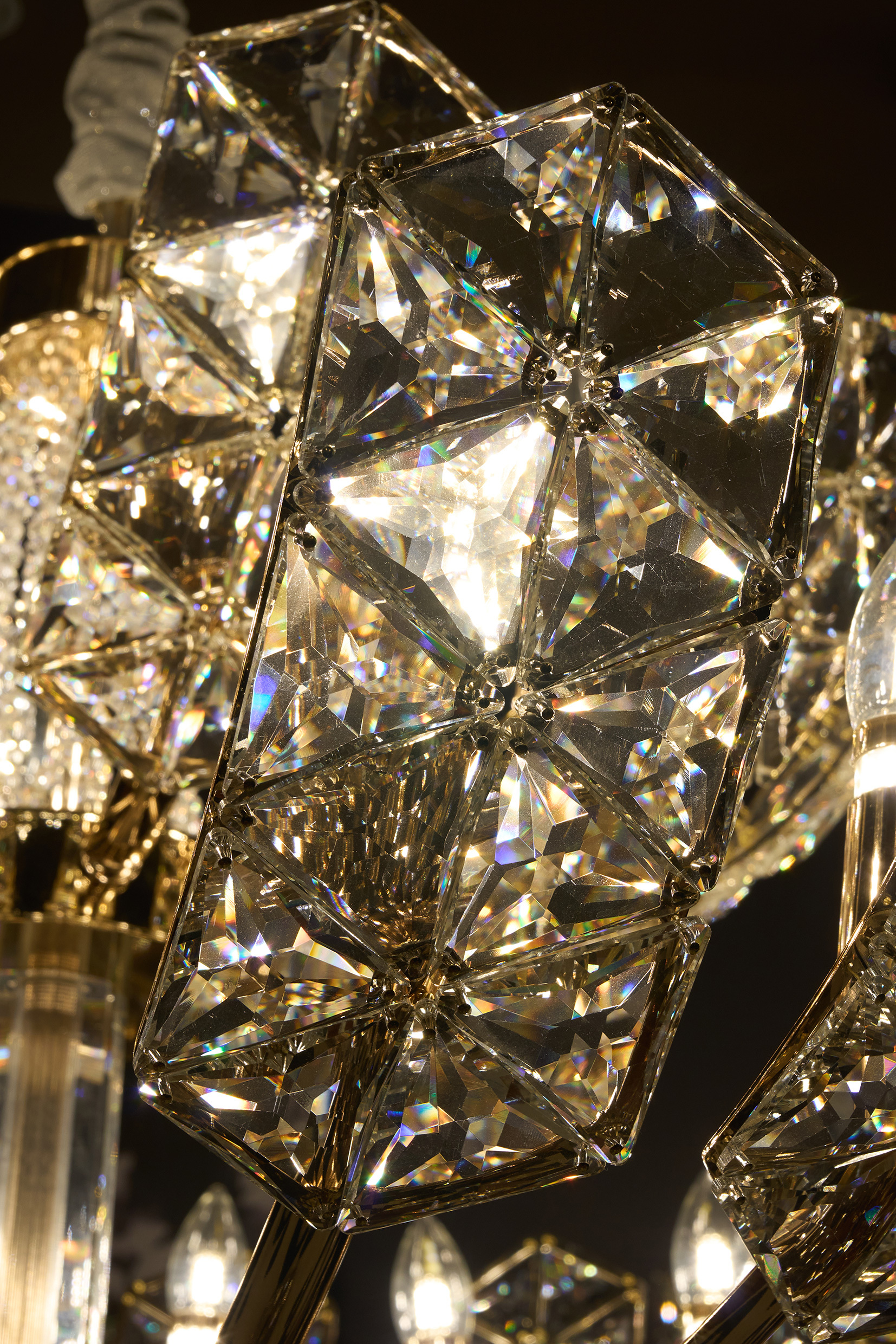 Exquisite Crystal Petal Chandelier - Modern Luxury for Your Interiors
