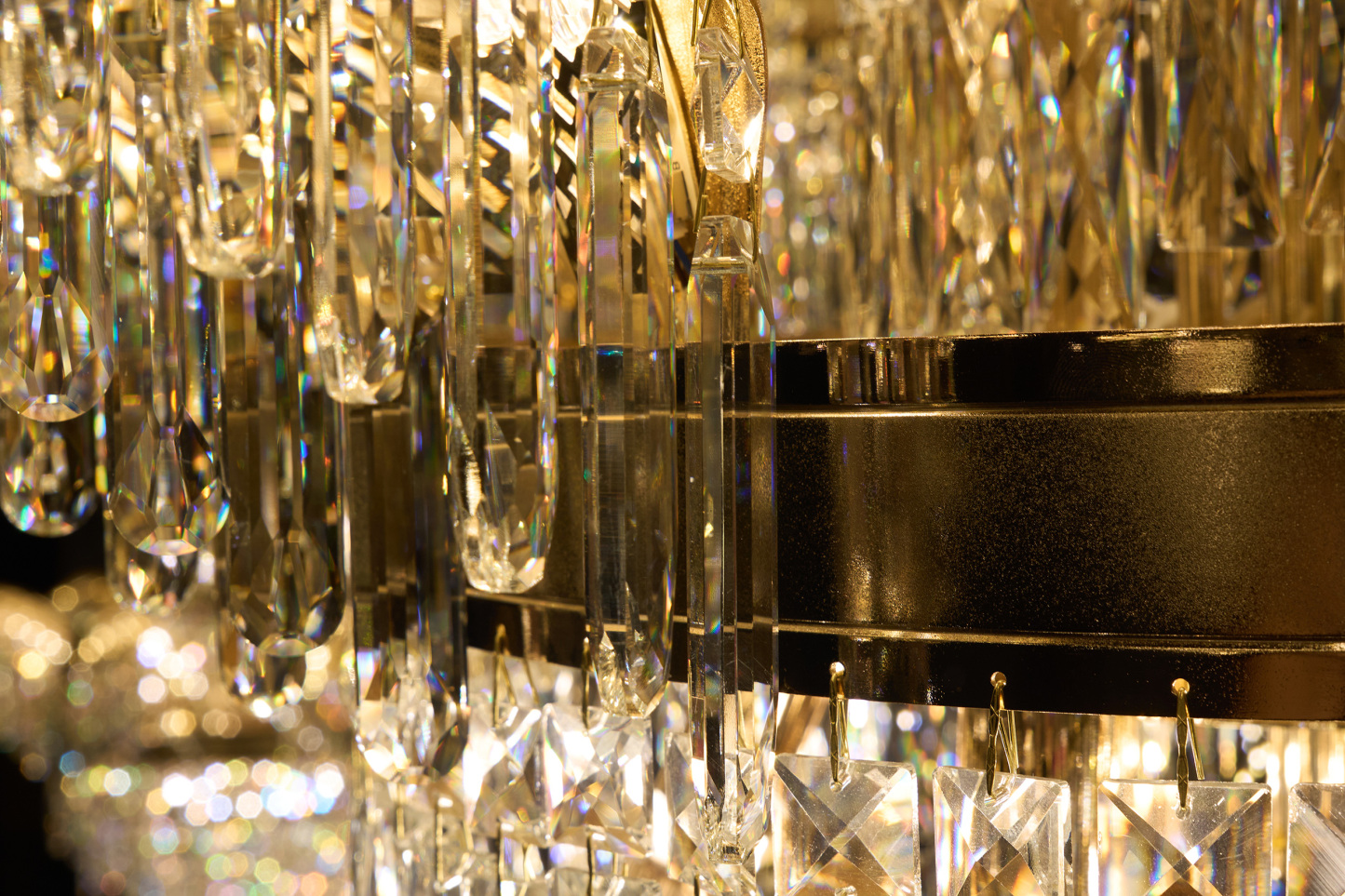 Luxury Grand Crystal Chandelier for High Ceilings - Elegant Staircase Lighting