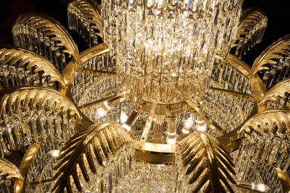 Luxurious Multi-Tier Crystal Chandelier – A Statement of Grandeur