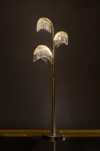 Glamorous Crystal Floor Lamp – Modern Elegance for Luxury Interiors