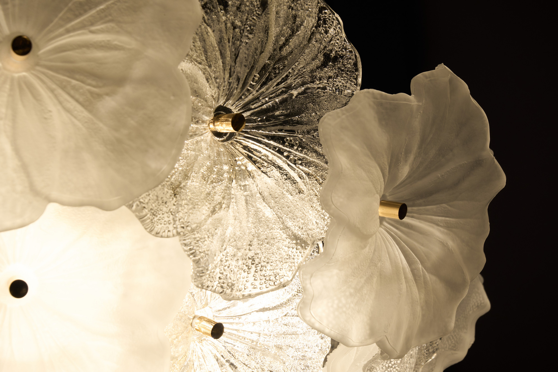 Floral Frosted Crystal Chandelier - Nature-Inspired Elegance for Modern Living