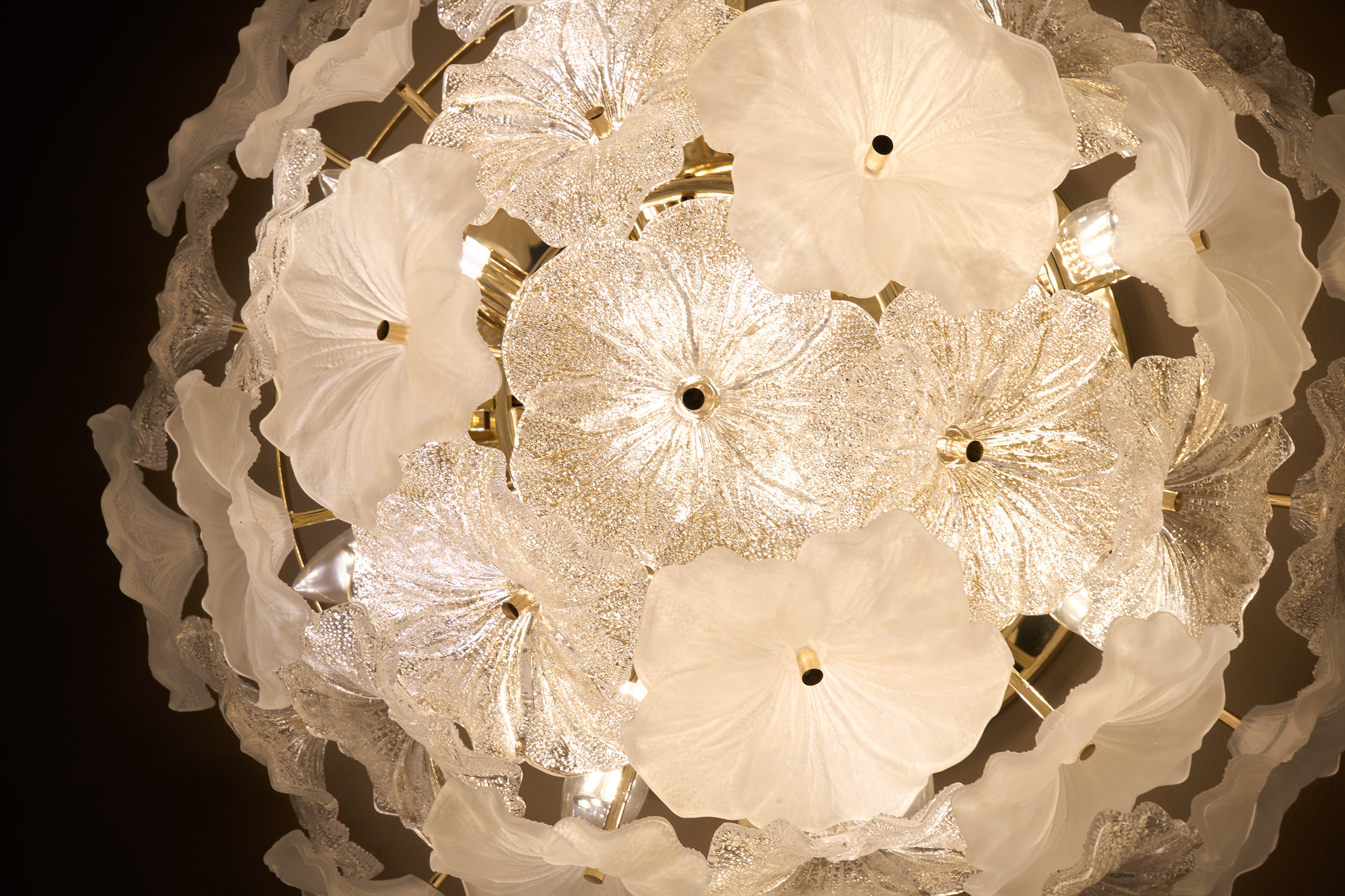 Floral Frosted Crystal Chandelier - Nature-Inspired Elegance for Modern Living
