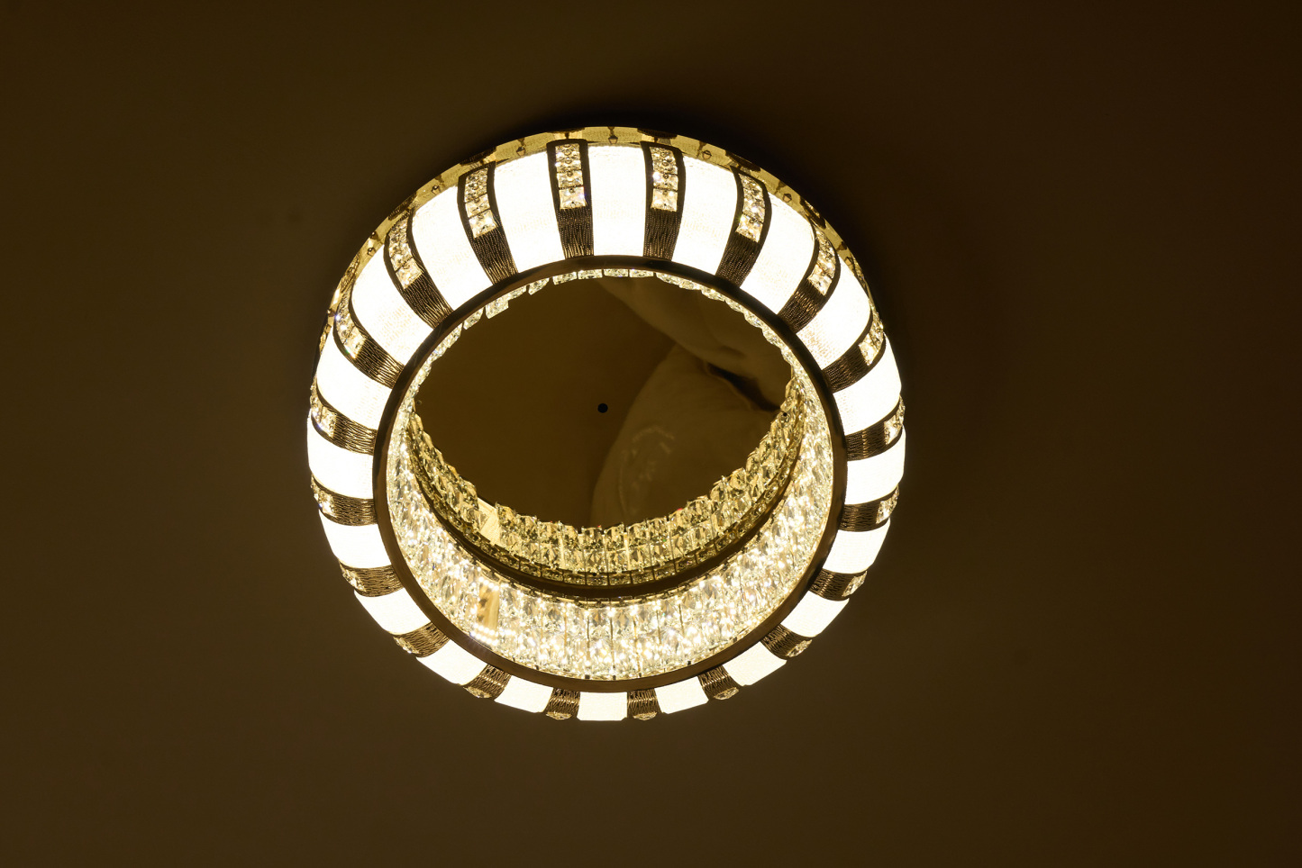 Modern Luxury Crystal Ceiling Light – A Masterpiece of Elegance