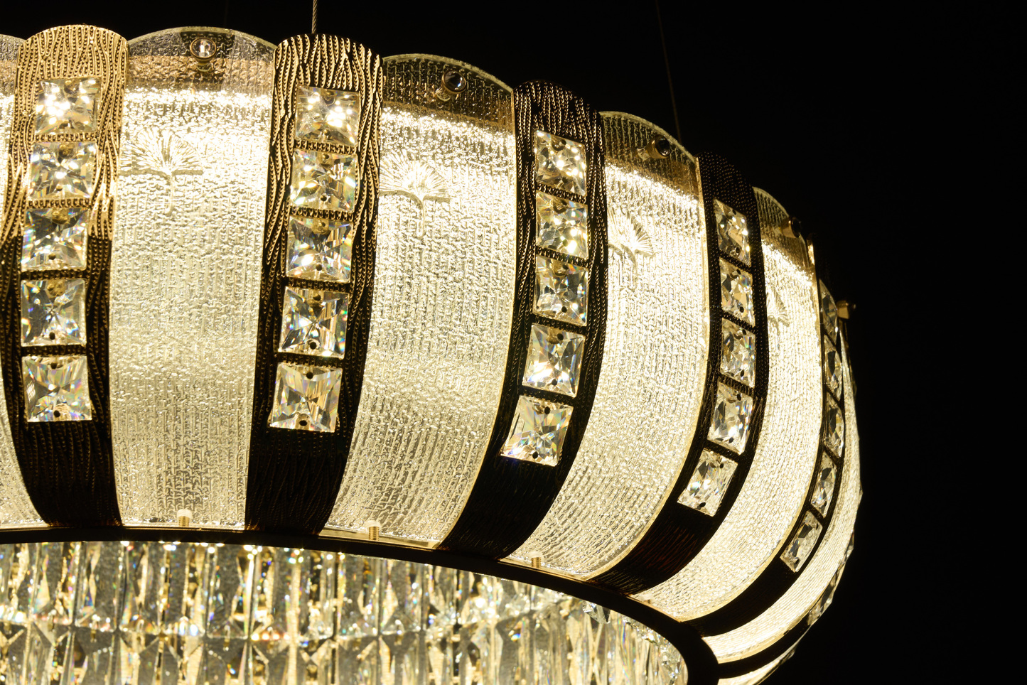Modern Luxury Crystal Ceiling Light – A Masterpiece of Elegance