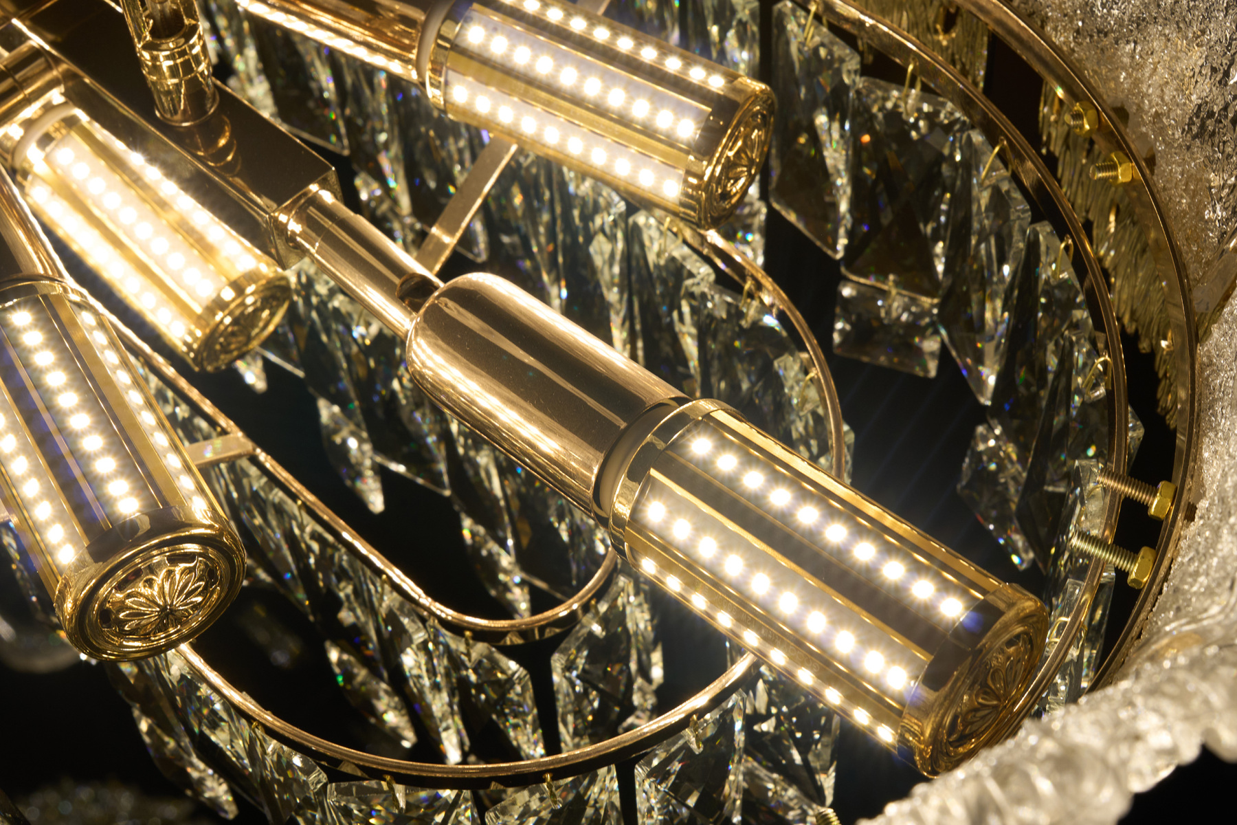 Luxurious Cascading Crystal Chandelier – A Masterpiece of Modern Elegance