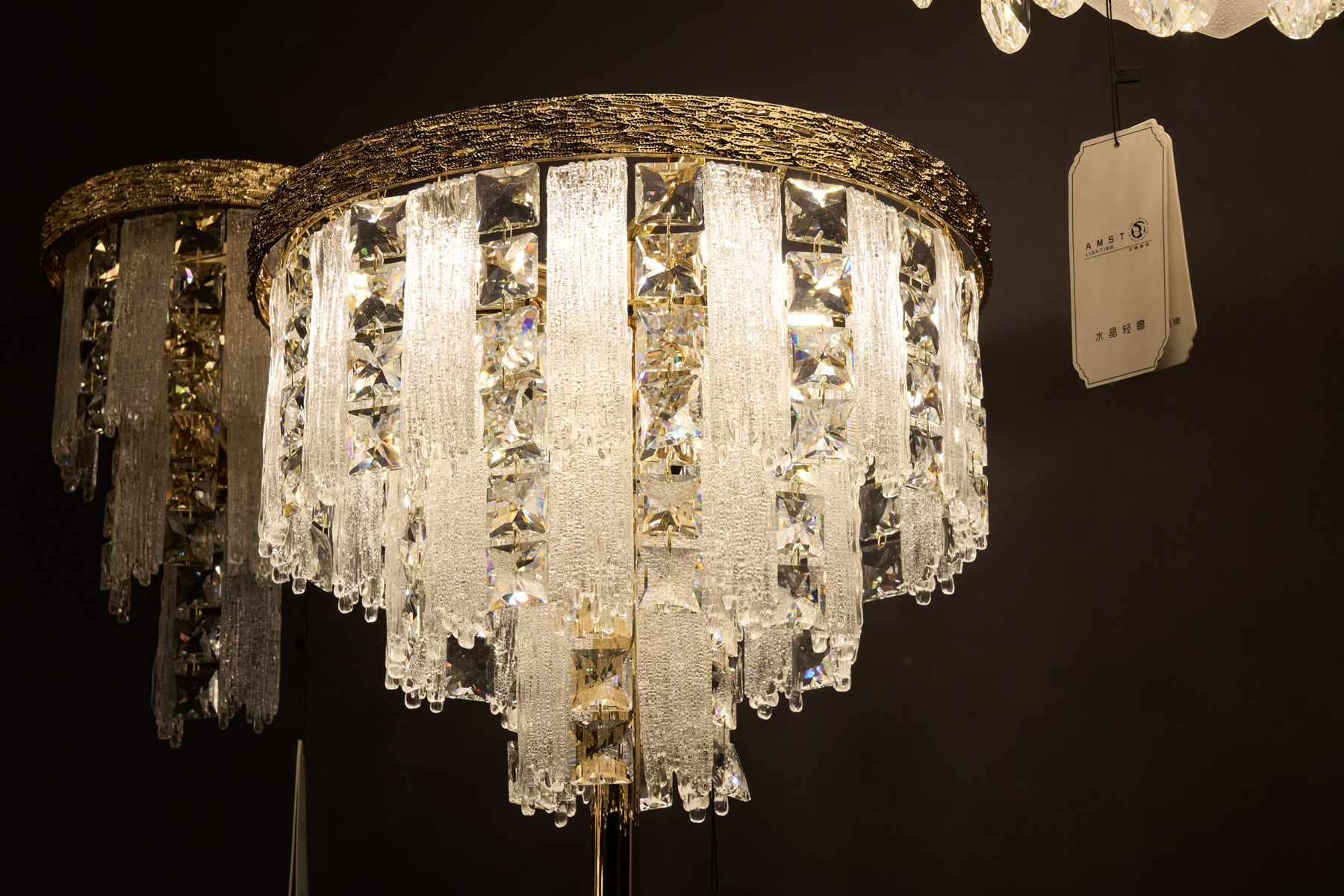 Luxurious Crystal Floor Lamp – A Statement Piece for Modern Interiors