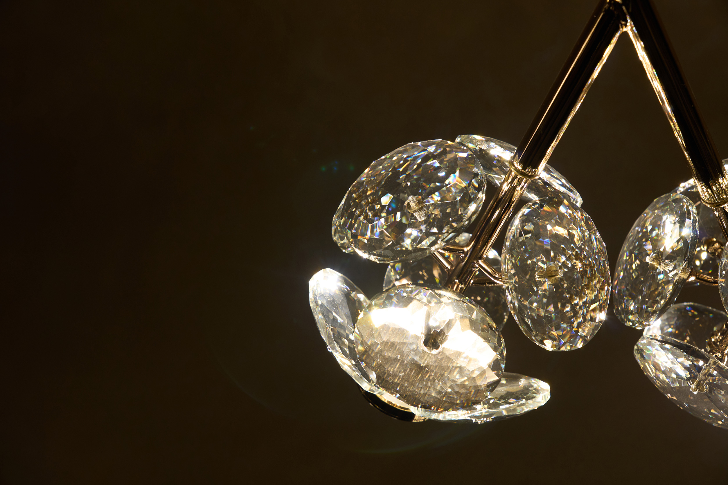 Modern Cluster Crystal Chandelier - The Epitome of Contemporary Elegance