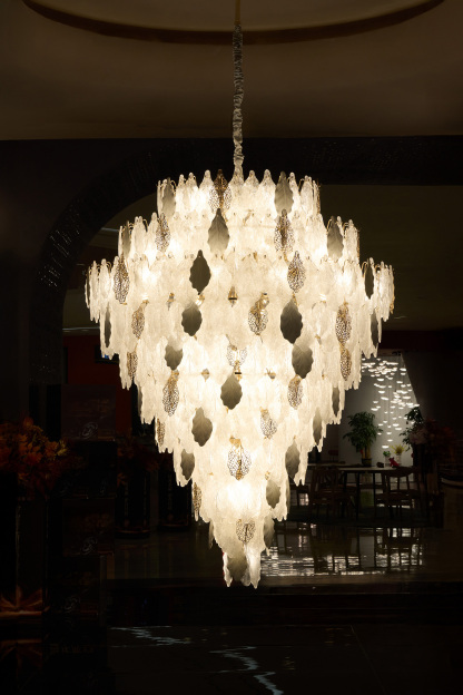 Grand Cascading Crystal Chandelier – Opulent Elegance for Luxurious Interiors