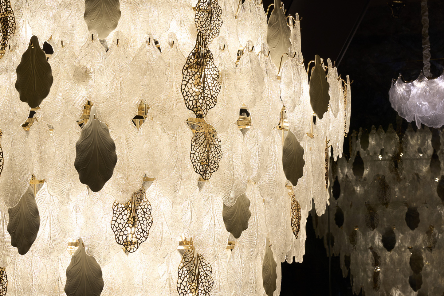 Grand Cascading Crystal Chandelier – Opulent Elegance for Luxurious Interiors