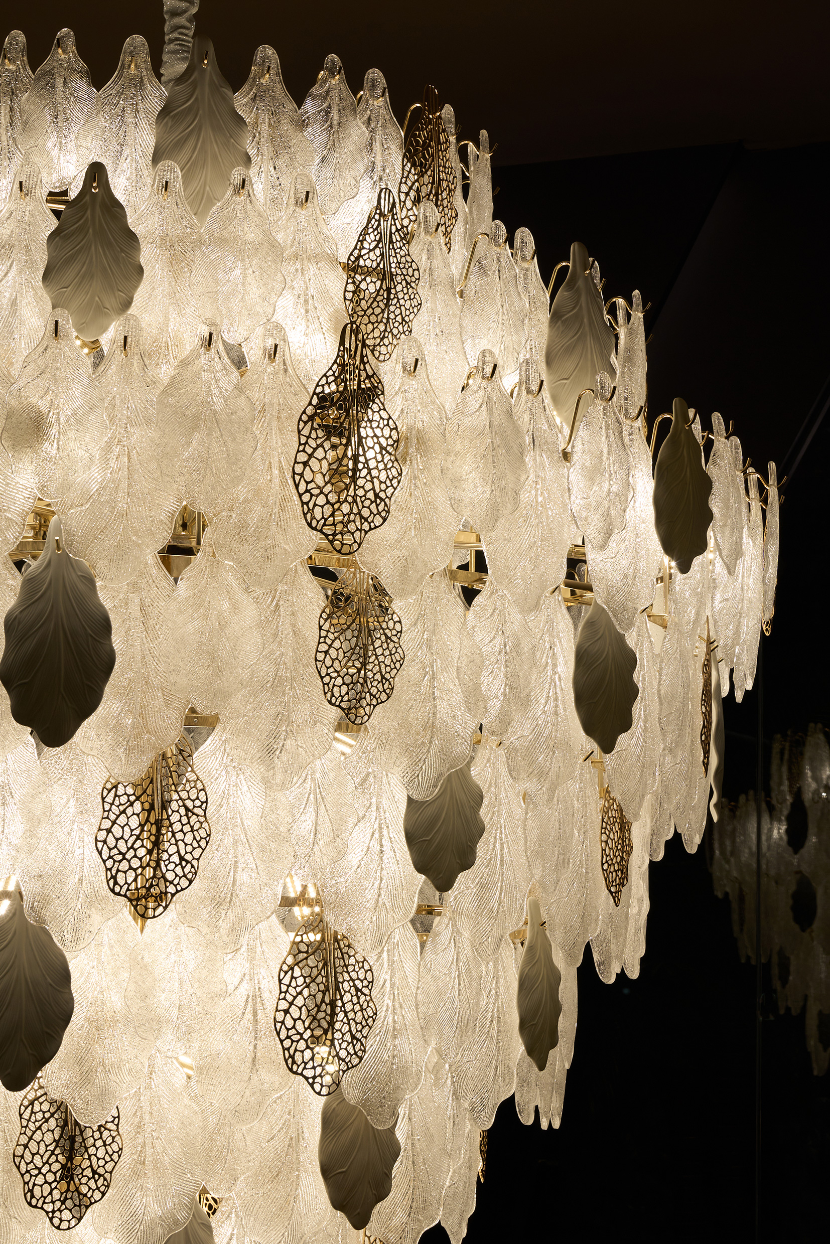 Grand Cascading Crystal Chandelier – Opulent Elegance for Luxurious Interiors