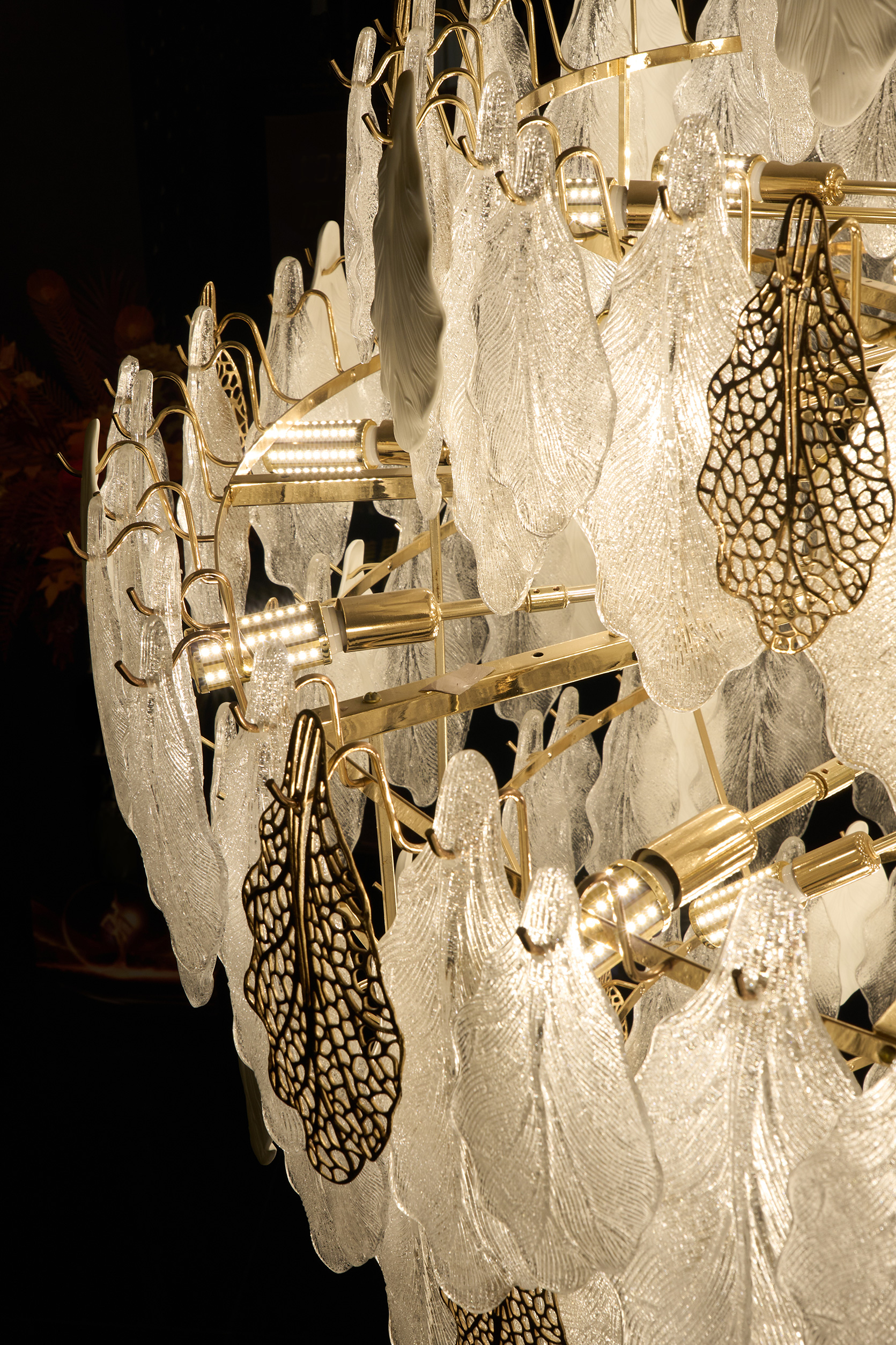 Grand Cascading Crystal Chandelier – Opulent Elegance for Luxurious Interiors