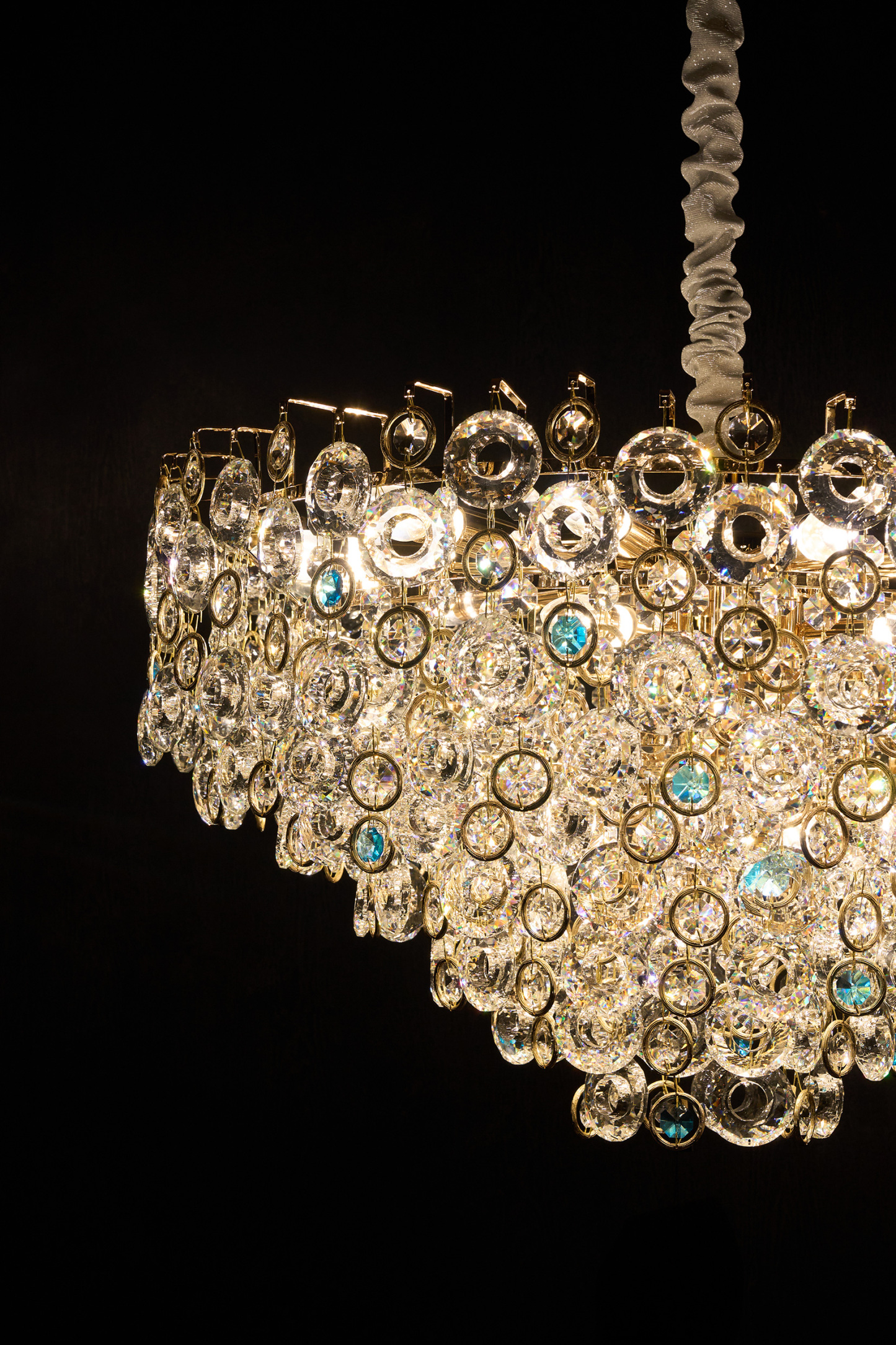 Sophisticated Crystal Chandelier – A Radiant Statement of Modern Luxury