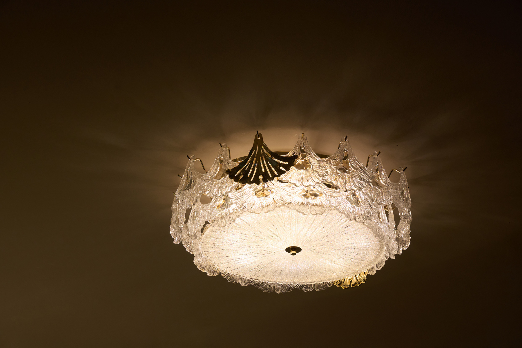 Golden Frosted Crystal Chandelier - A Statement of Luxury and Sophistication