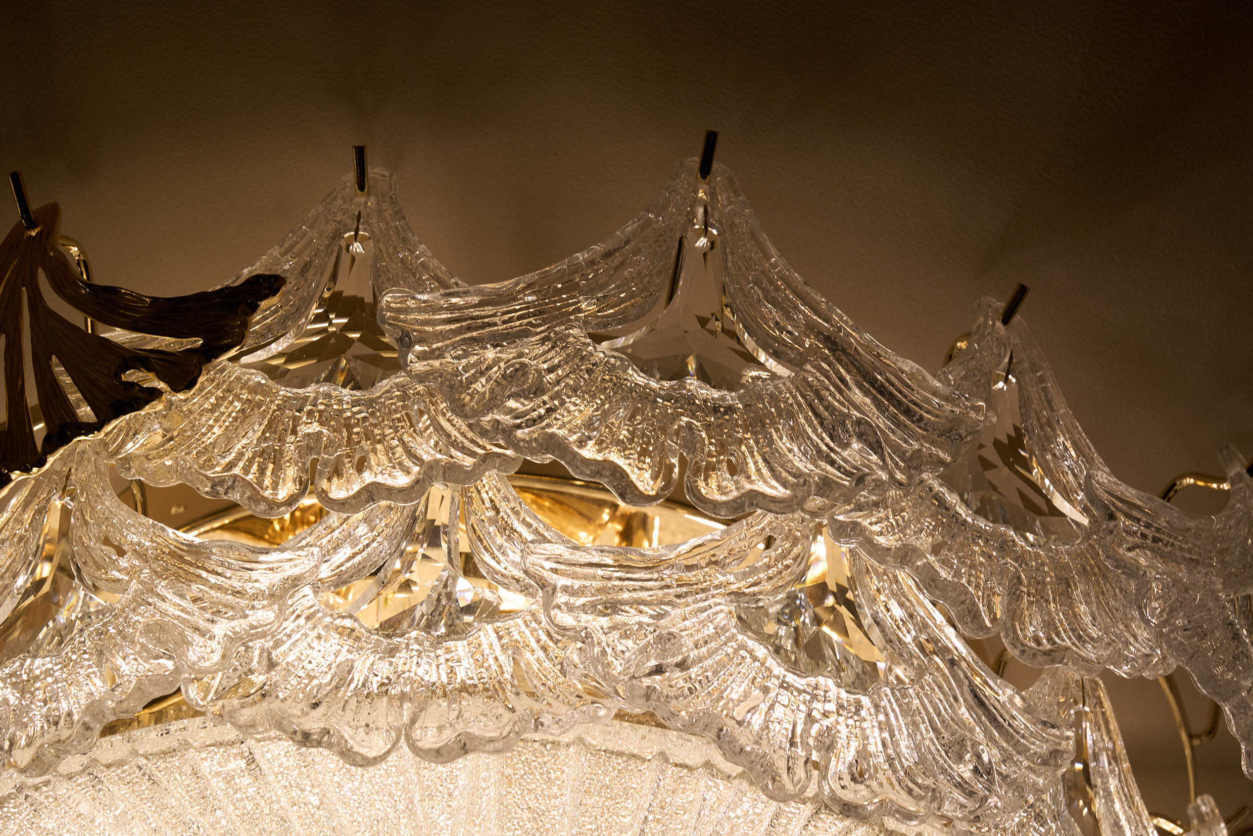 Golden Frosted Crystal Chandelier - A Statement of Luxury and Sophistication