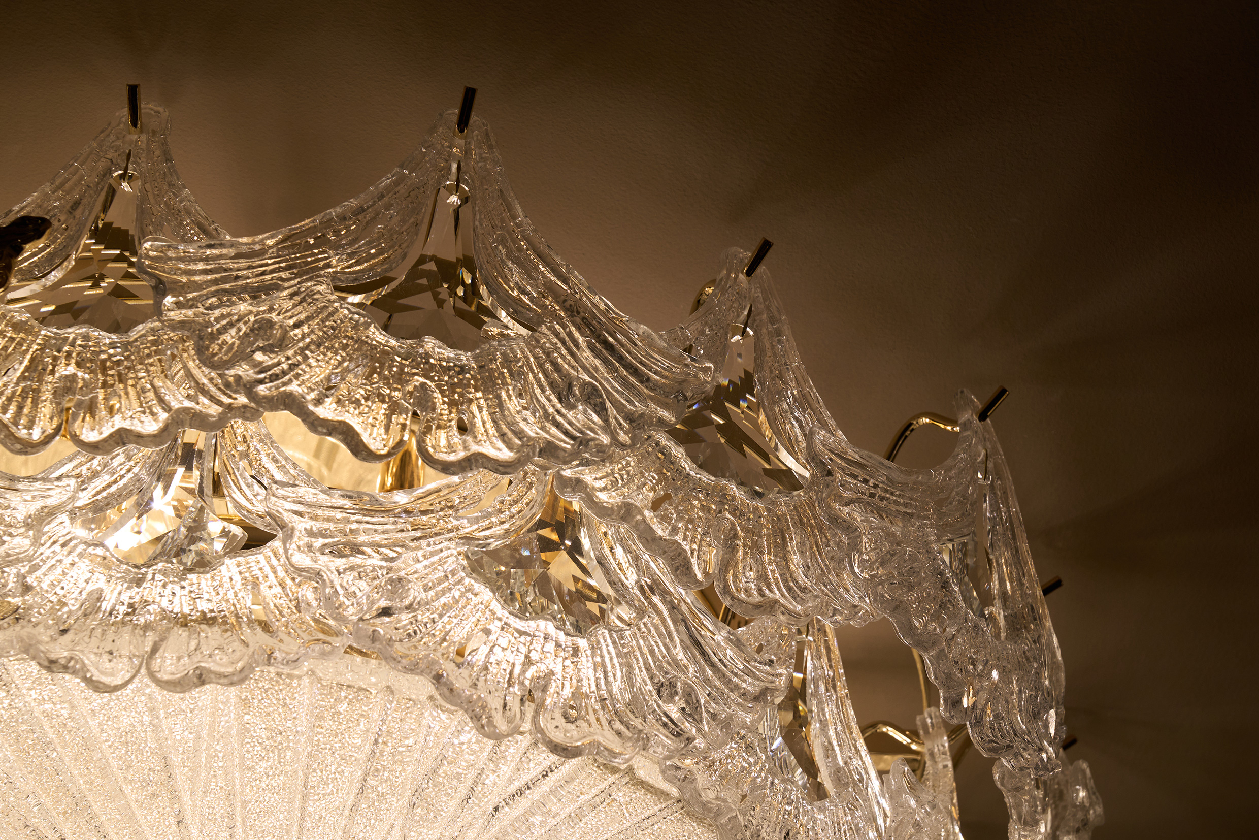 Golden Frosted Crystal Chandelier - A Statement of Luxury and Sophistication