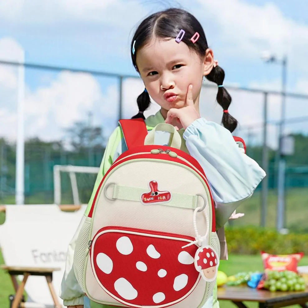 SUN EIGHT 🎒 Adorable & Durable Kids Backpack – Waterproof, Lightweight, & Perfect for School & Travel! 🦖