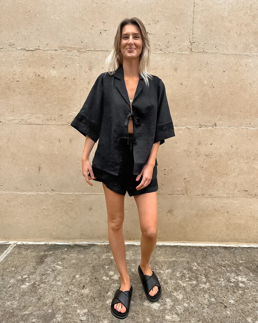 Fashion White Cotton Linen Hollow Out Lace Up Top And Short Pants Suit Women's Loose Top Casual Splice Sets Lady Summer