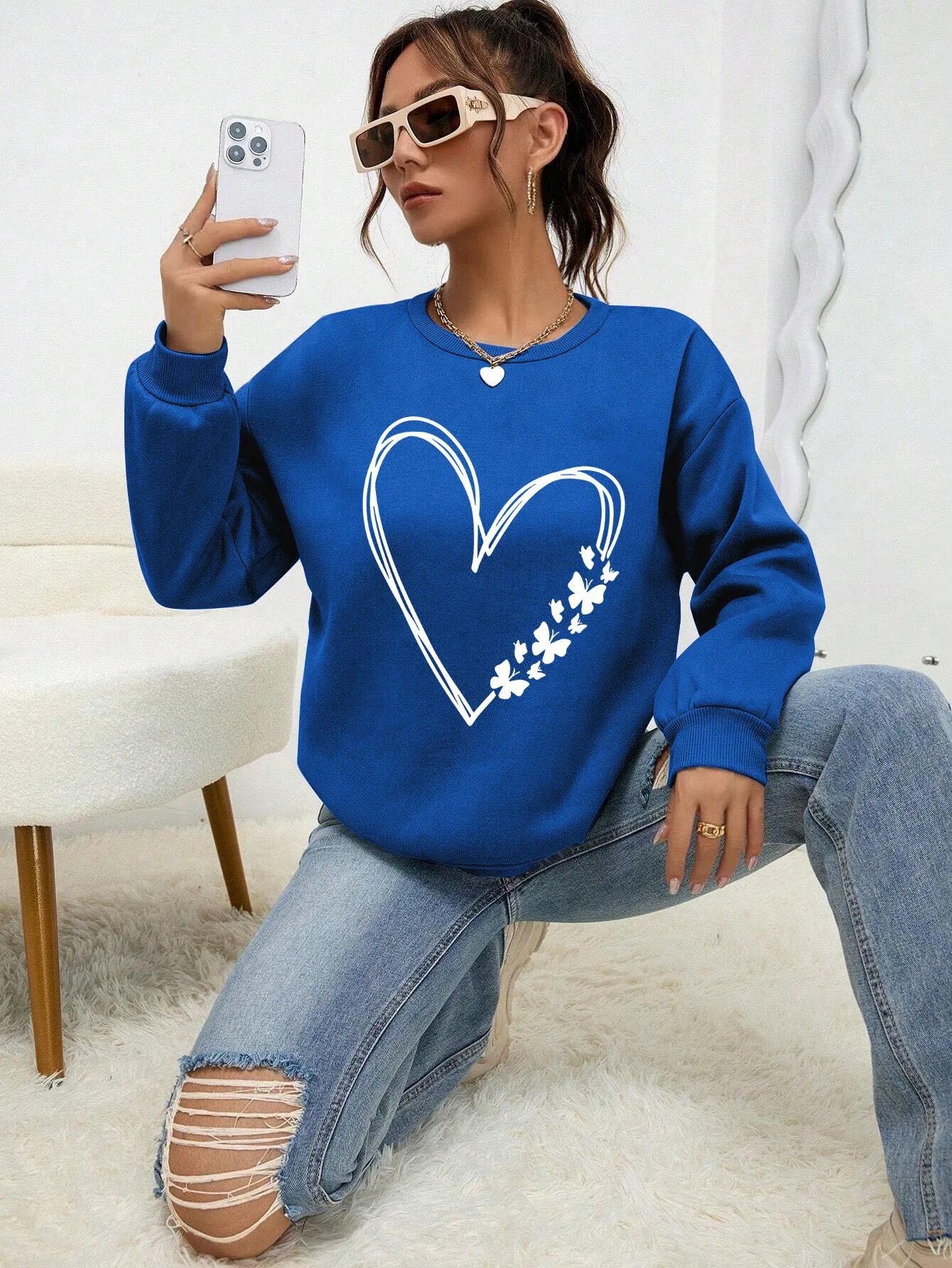 The Great Love At The Edge Of Butterflies Design Sweatshirt Female Fleece Crewneck Hooded Street Autumn Pullover New Sportswear