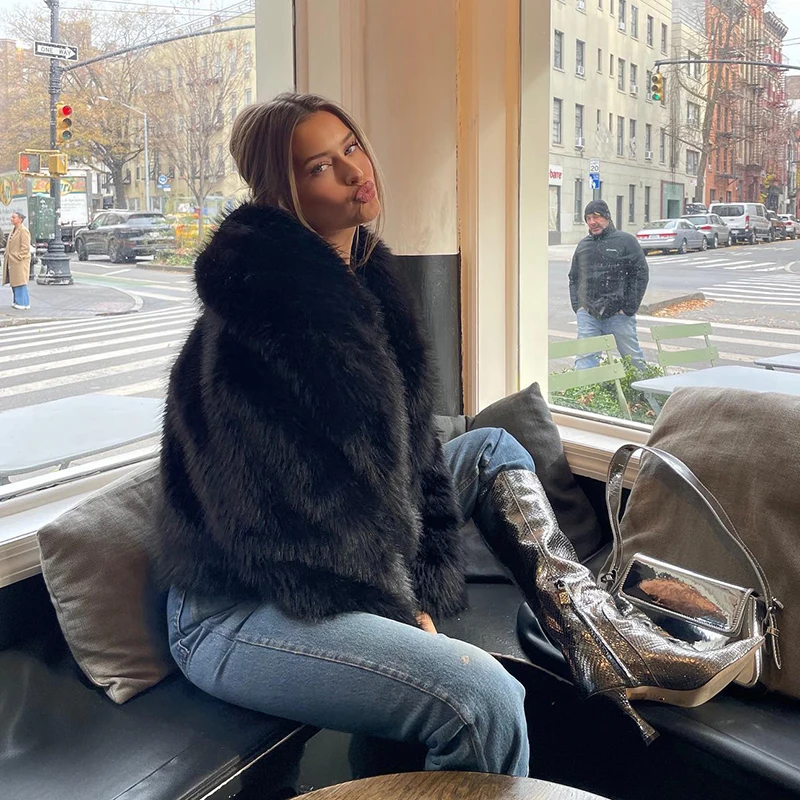 Street Fashion Shawl Collar Faux Fox Fur Coat Women Winter Cool Girls Black Short Fur Jacket Vintage Chic Overcoat