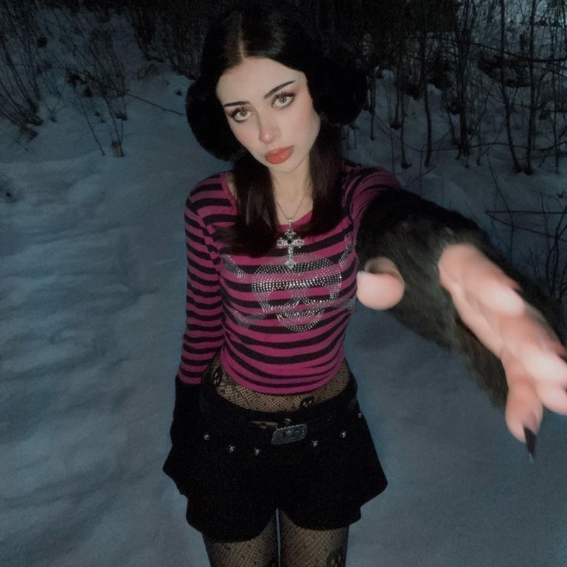 Gothic Rhinestone Skull Crop Top 2000s Aesthetic Women Striped Long Sleeve T Shirt Punk Dark Academia Aesthetic Clothes