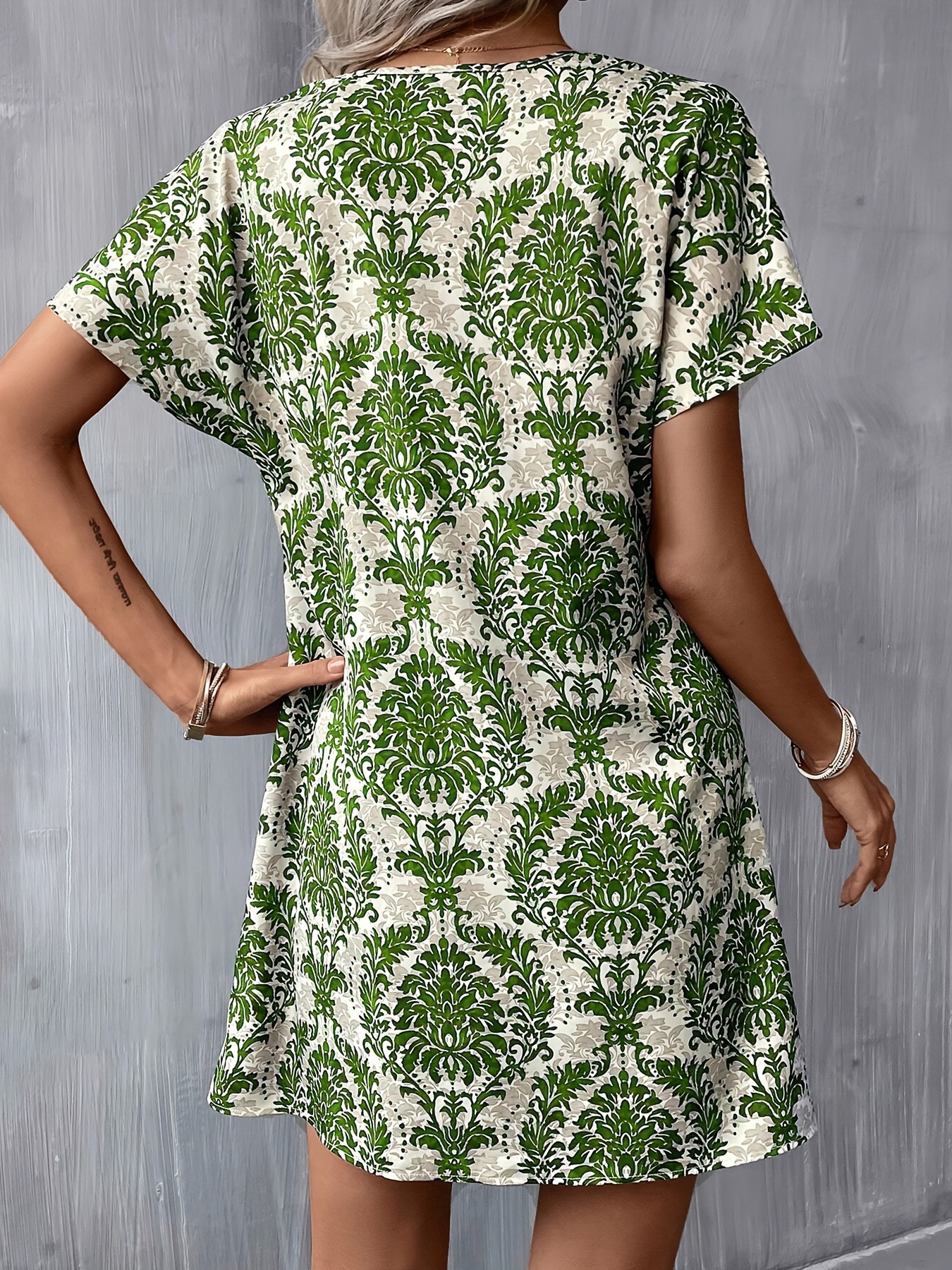 Dress Popular Ladies Printed V neck Loose Dress