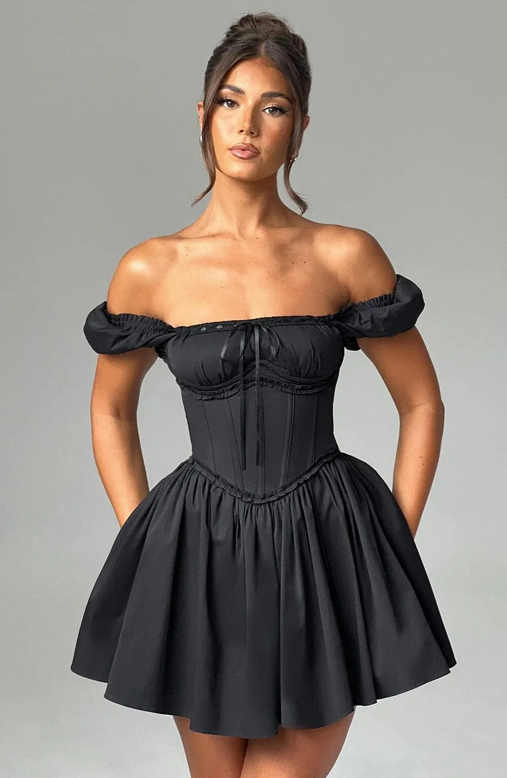 Elegant Sleeveless Tight Pleated Dress For Women Autumn New Sexy Backless Short Skirt Party Club Slim Evening Dress