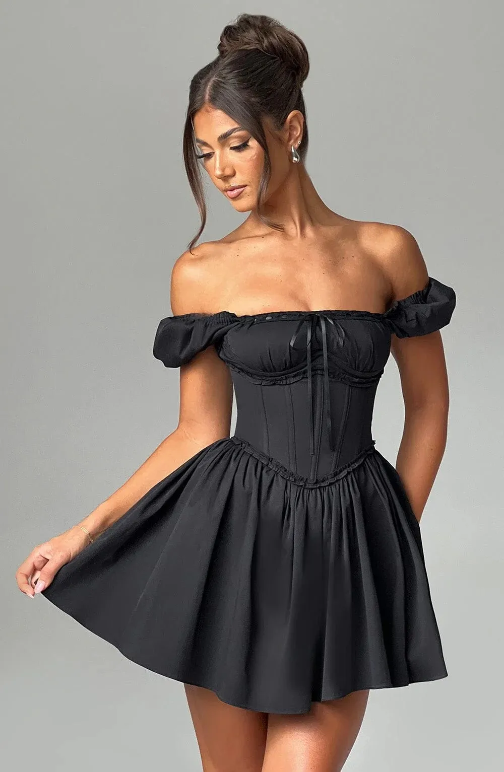 Elegant Sleeveless Tight Pleated Dress For Women Autumn New Sexy Backless Short Skirt Party Club Slim Evening Dress