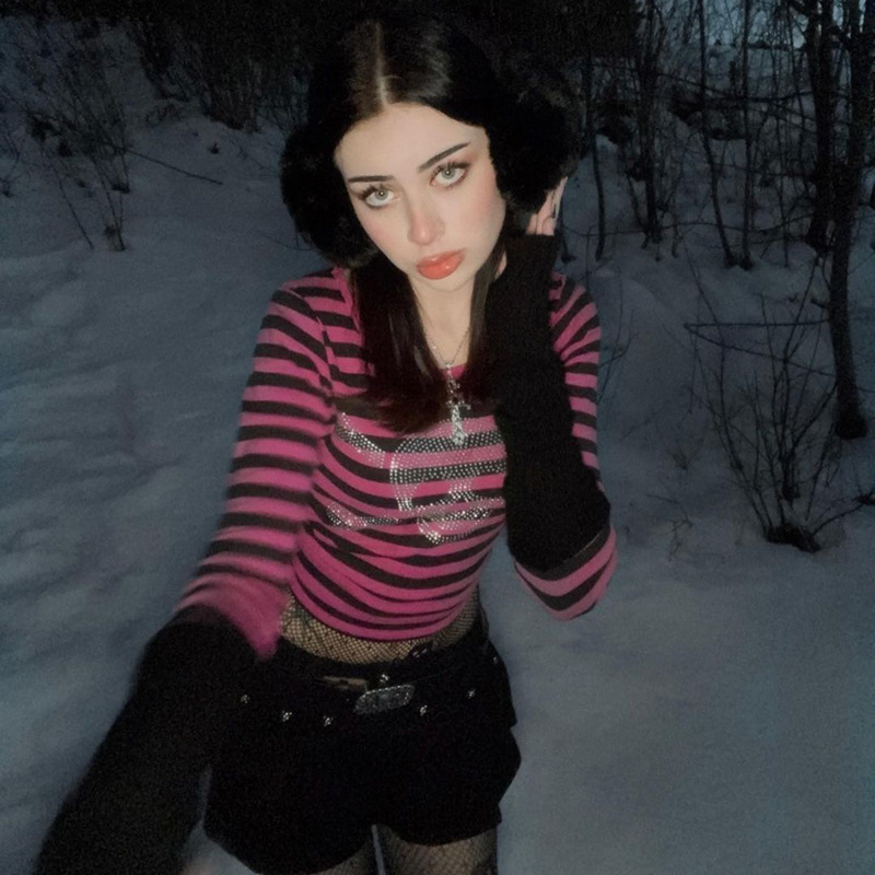 Gothic Rhinestone Skull Crop Top 2000s Aesthetic Women Striped Long Sleeve T Shirt Punk Dark Academia Aesthetic Clothes