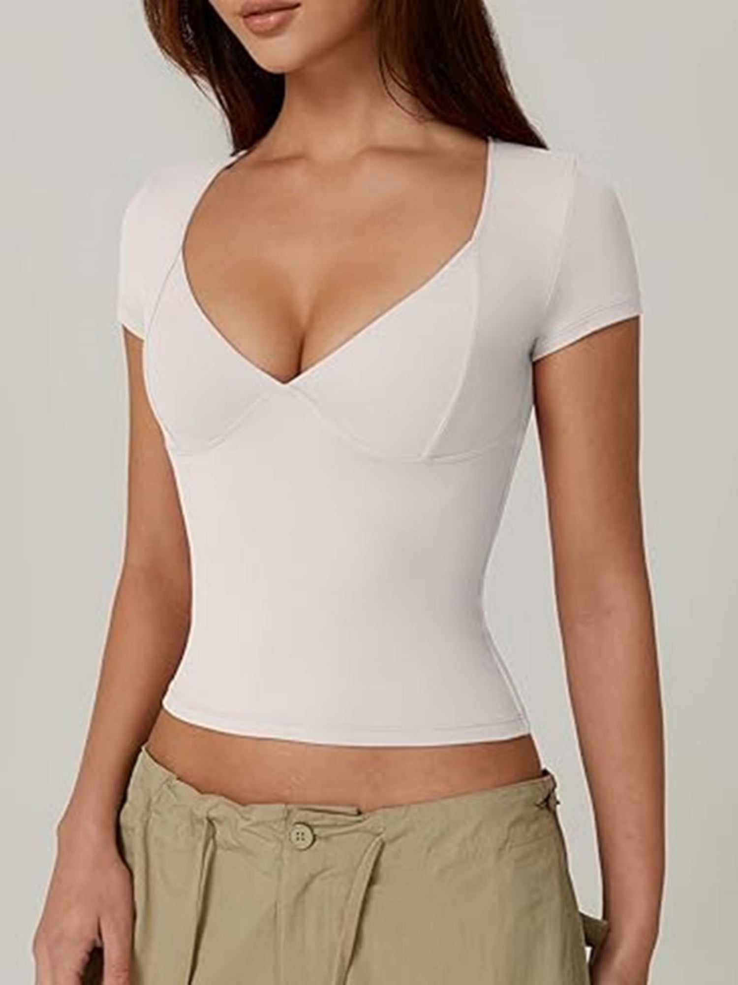 V-neck Short Sleeves Slim-fit T-shirts