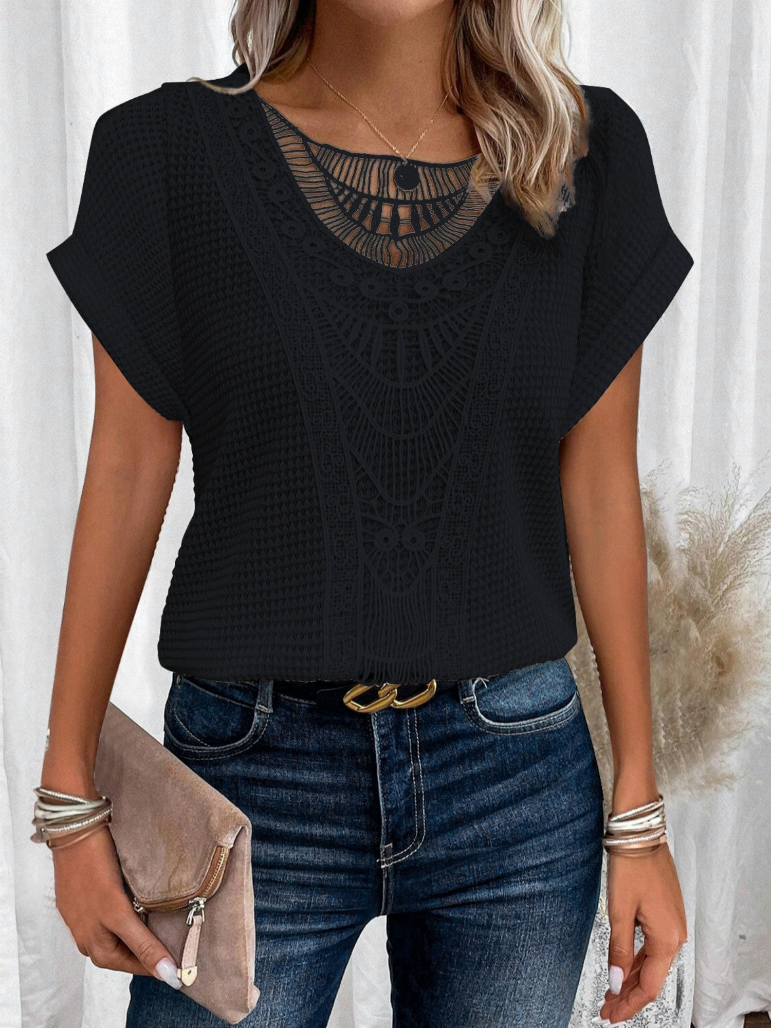 Openwork Lace Crew Neck Patchwork Cropped T-shirt