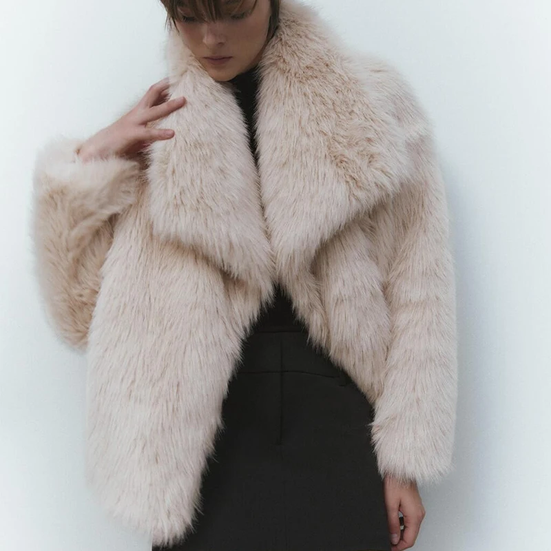 Chic Ins Blogger Brand Fashion Fake Fox Fur Jacket Coat Women Winter Luxury Design Big Collar Fur Coats Cool Girls Overcoat