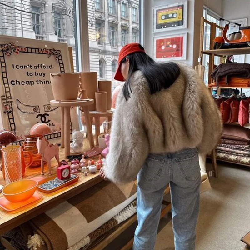 Iconic Street Fashion Week Luxury Brand Gardient Cropped Faux Fur Coat Women Winter Hot Cool Girls Fluffy Short Fur Jacket