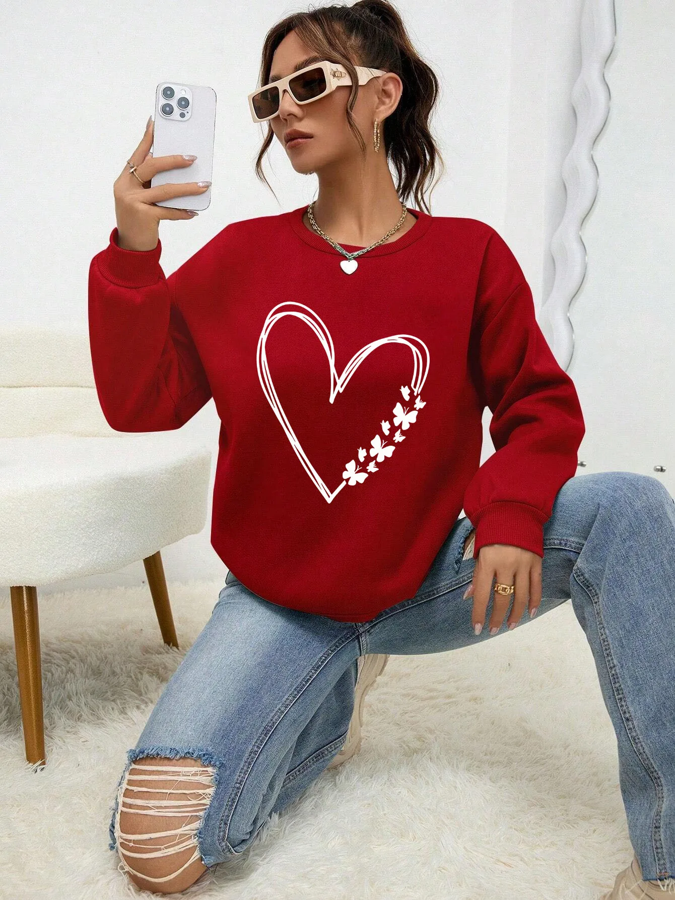 The Great Love At The Edge Of Butterflies Design Sweatshirt Female Fleece Crewneck Hooded Street Autumn Pullover New Sportswear