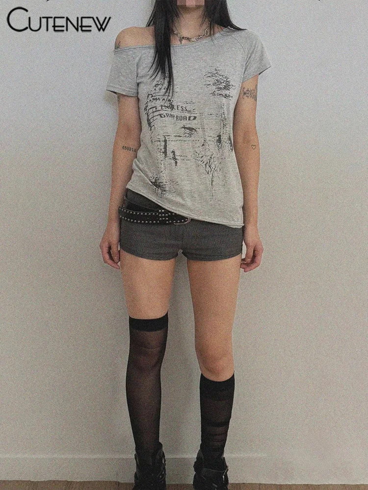 Fashion T-shirts Women Irregular Letter Print Summer Classic Short Sleeve Basic Fit Tees Female Wild Street Matching Top