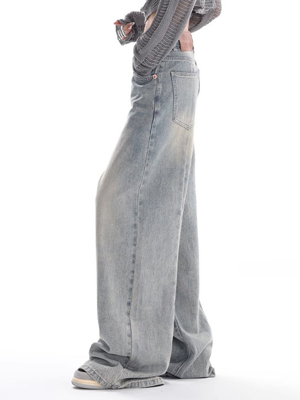 Vintage Light Wash High Rise Boyfriend Jeans